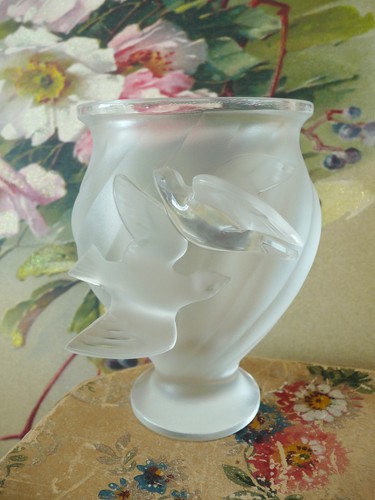 Lalique rosine vase twisted - rosine, 5"