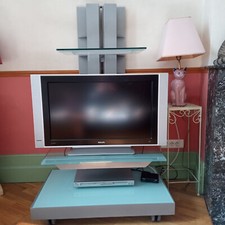 Meuble télé modulable en aluminium et verre