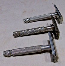 3 anciens rasoirs Gillette
