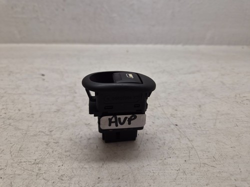 Bouton lève vitre avant