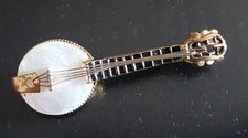 ANCIENNE PETITE BROCHE BANJO NACRE