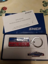 Coffret Record Du Monde Vitesse Sur Rail SNCF Porte Clef Et Pin's