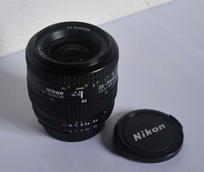 Zoom NIKON  AF  NIKKOR  35-70 mm  1:3.3-4.5