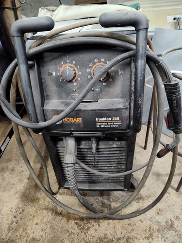 Hobart 240