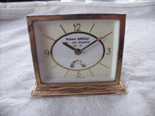 Adorable petit réveil carré métal doré publicitaire GREAU Vendée un look de JAZ