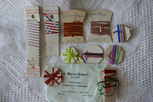 Lot rubans pour médaille - de,