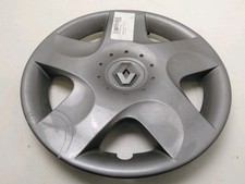 ENJOLIVEUR DE ROUE Renault Twingo II (CN) 2011 8200837596