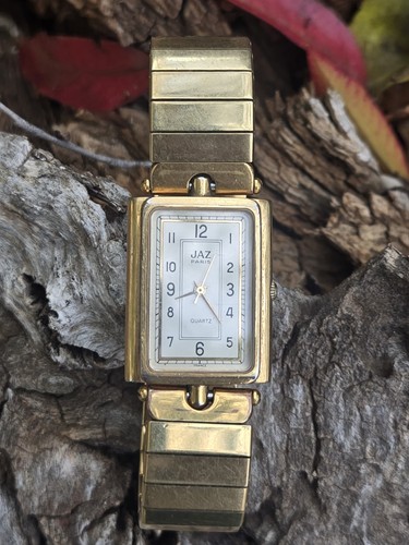 Gold toned analog - gold,
