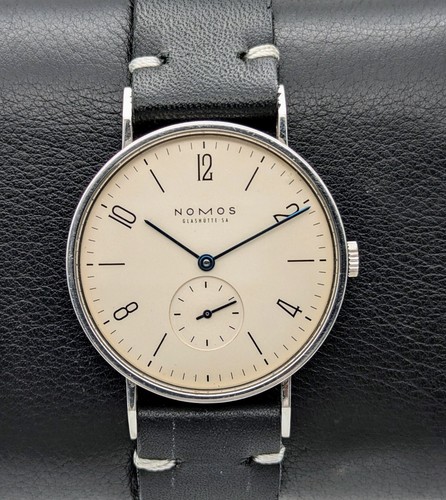 Nomos tangente 101 - 101, montre