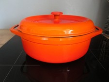 Cocotte ovale en fonte