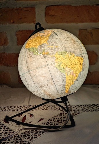 Globe terrestre lumineux - globe,