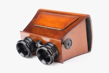 Visionneuse stereo pour vues au format 8,5x17 cm. Bel état.