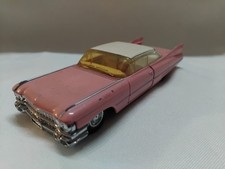 Dinky MATCHBOX  CADILLAC COUPÉ DEVILLE  1989