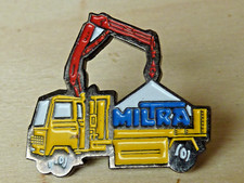 pin's pins badge automobile