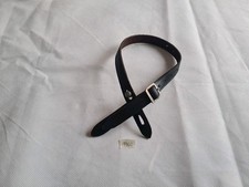 Très belle jugulaire pour