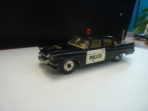 Dinky toys dodge royal sedan - dodge,