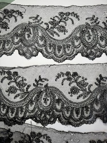 Dentelle ancienne volants - ancienne, en