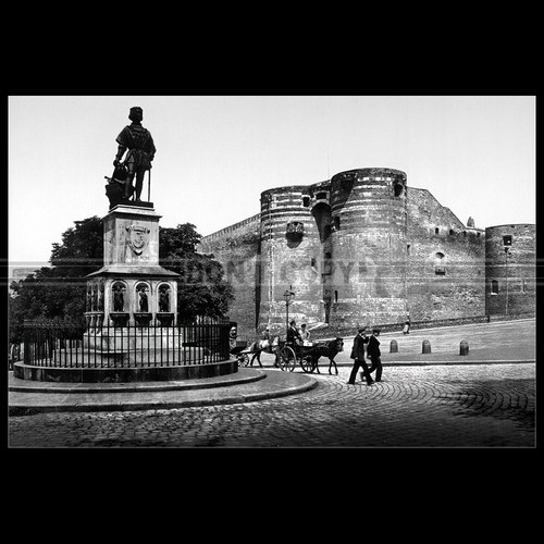 Photo 000850 angers statue - photo, l.000850