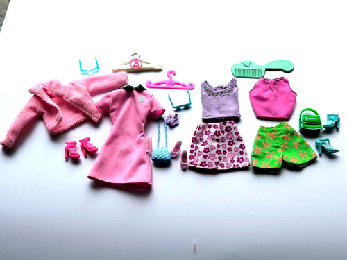 Barbie lot vêtements et - barbie,