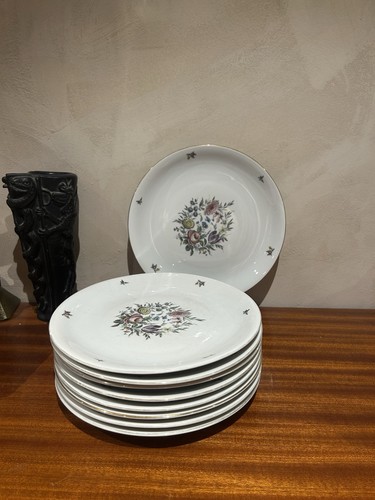 Lot assiettes en - 9,