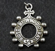 Rare Ancien Pendentif Dizainier Breton en argent  Croix Basque en argent massif
