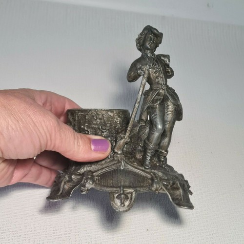 Pyrogène ancien porte - pyrogène,