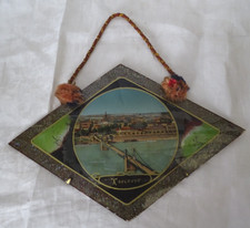 Cadre losange , fixé sous