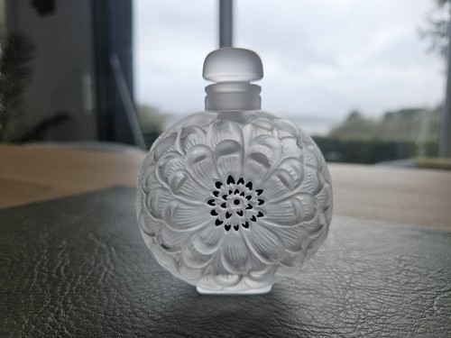 Lalique flacon