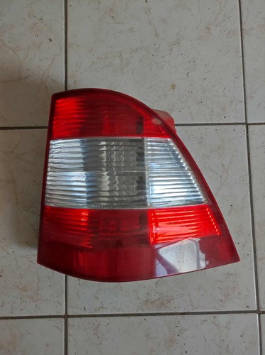 Feu rouge arriere - rouge, mercedes