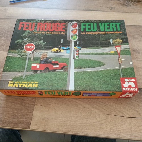 Ancien jeu vintage - ancien, rouge