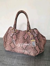Exceptionnel Sac Prada cuir de Python⚡️Amazing PRADA  Python Leather Hand Bag ?