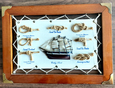 Tableau de Nœuds Marins – Décoration Nautique avec Voilier – Cadre Bois 26×36 cm