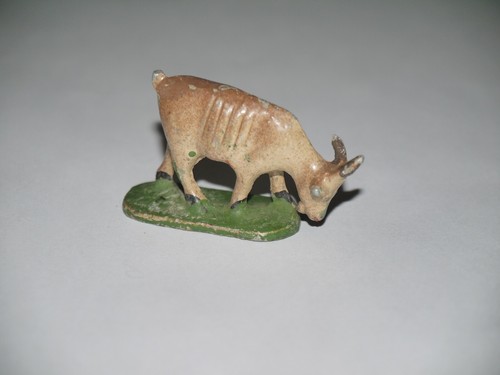 Figurine quiralu ferme - figurine,