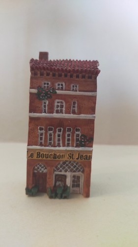 Maison miniature immeuble - maison,
