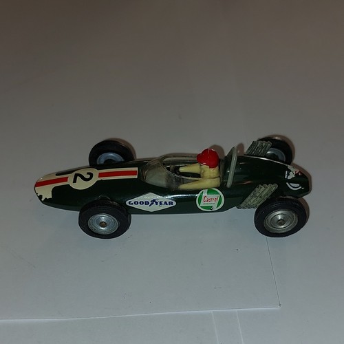 Ancienne voiture miniature