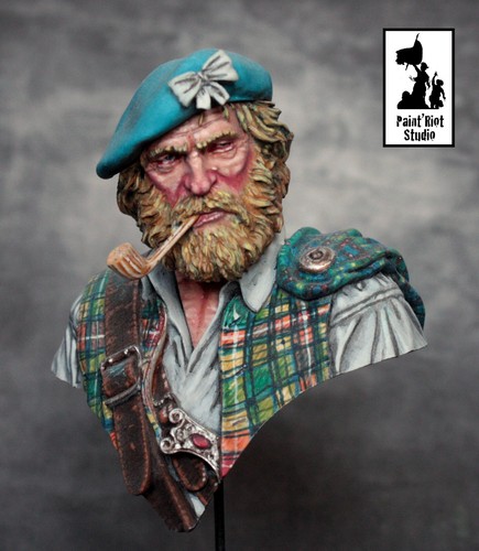 Highland clansman bust young - clansman,