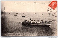 33 ARCACHON - pinasse montee de douze hommes.