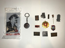 Lot Broches ,medailles URSS, Porte Clef et fanion Lénine