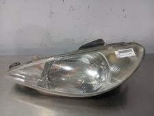 89001963 phare gauche pour PEUGEOT 206 FASTBACK 1.9 D (69 CV) 1998 830404