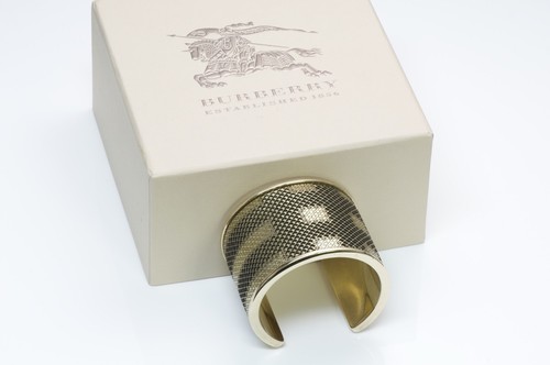 Burberry nova check metal cuff - nova,