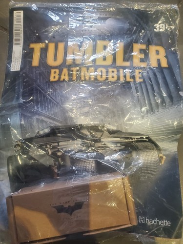Batmobile tumbler scale 8 - batmobile,
