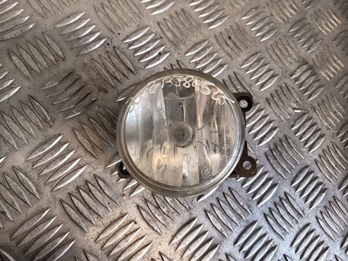 Feu antibrouillard avant droit - feu,