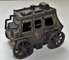 VINTAGE TAILLE CRAYON EN METAL COLLECTION / DILIGENCE