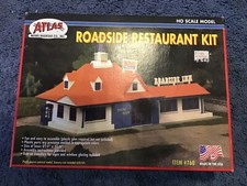 ATLAS HO SCALE ROADSIDE