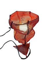 Lampe bureau fil de fer rouge luminaire light vintage design Italie Contemporain