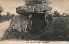 CPA 49 - MIRE (M. et L.) - 2578. Le Dolmen