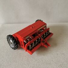 Semoir Massey Ferguson MF130 - Britains 1979