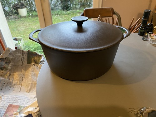 Cocotte fonte noire cousances - fonte,