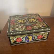 Boite À Biscuits Tôle Embossée Déco Roses Dragons Circa 1930 Hollande État Rare