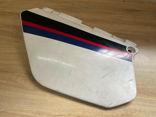 Une coque arriere droite - arriere,